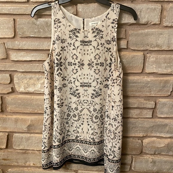 Max Studio Women's Tank Top Blouse Sz S Off White Floral Sleeveless Layered - Picture 3 of 10